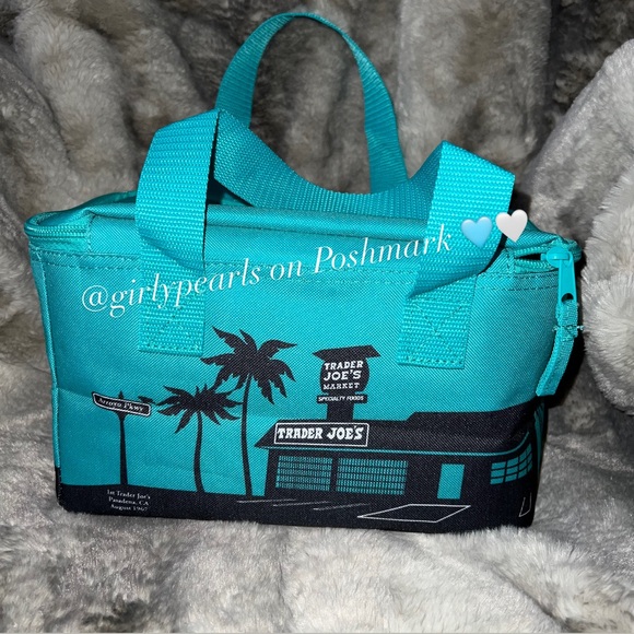 Trader Joe’s Mini Insulated Lunch Bag - Picture 3 of 6